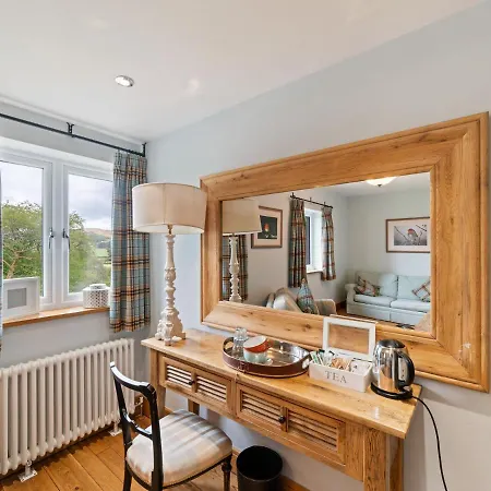 Gorgeous In Nr. Bowness-on-windermere With Garden