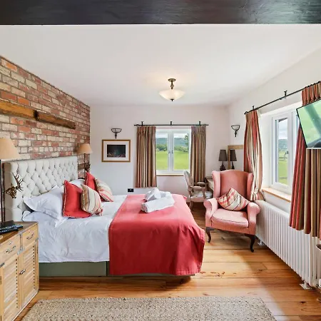 Gorgeous In Nr. Bowness-on-windermere With Garden